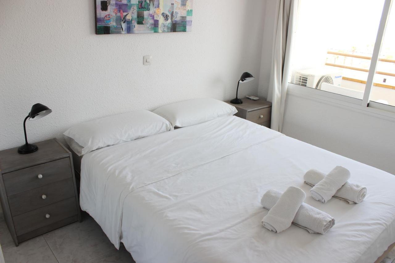 Beautiful Apartment In Front Of Beach, Pool, View Roses Exterior photo